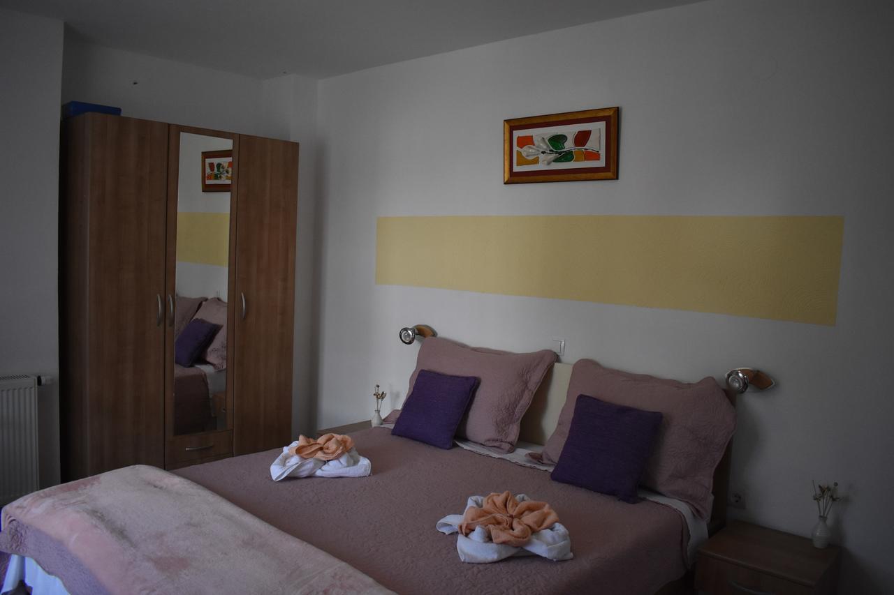 Vrhovine Guesthouse Samolov מראה חיצוני תמונה