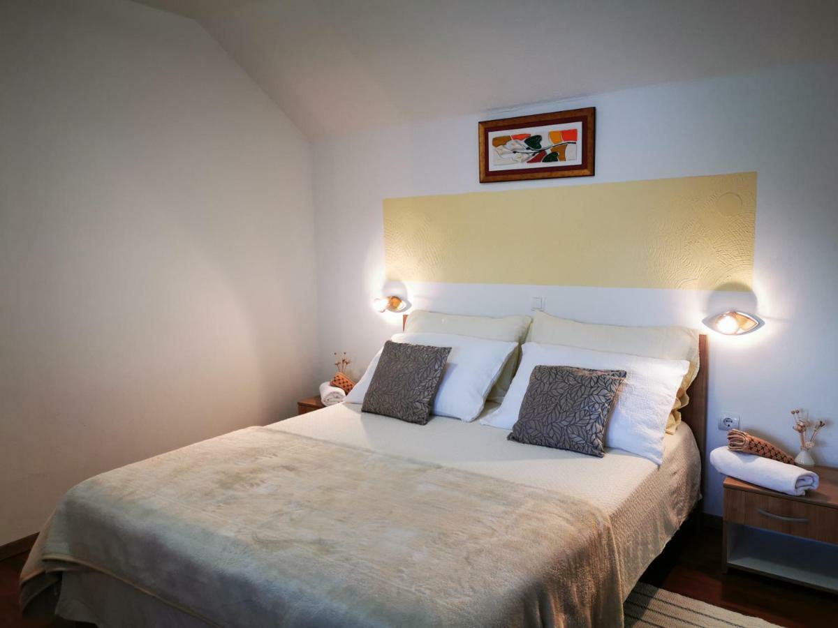 Vrhovine Guesthouse Samolov מראה חיצוני תמונה