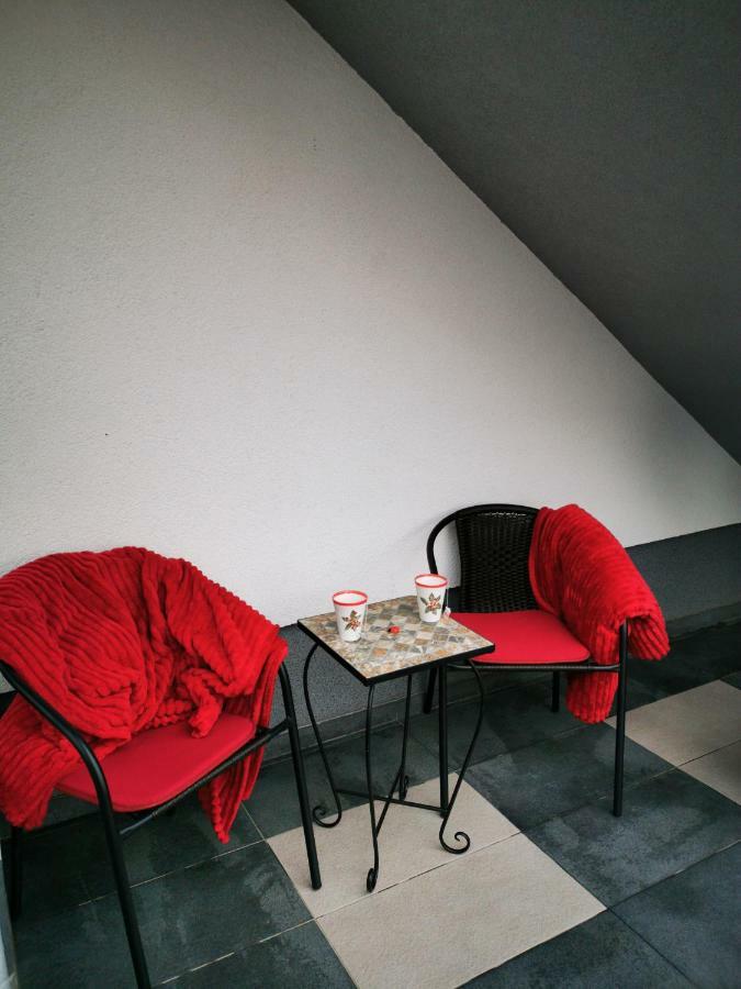 Vrhovine Guesthouse Samolov מראה חיצוני תמונה